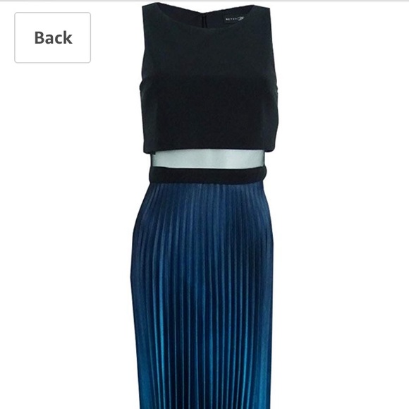 Formal Dress - Picture 2 of 7